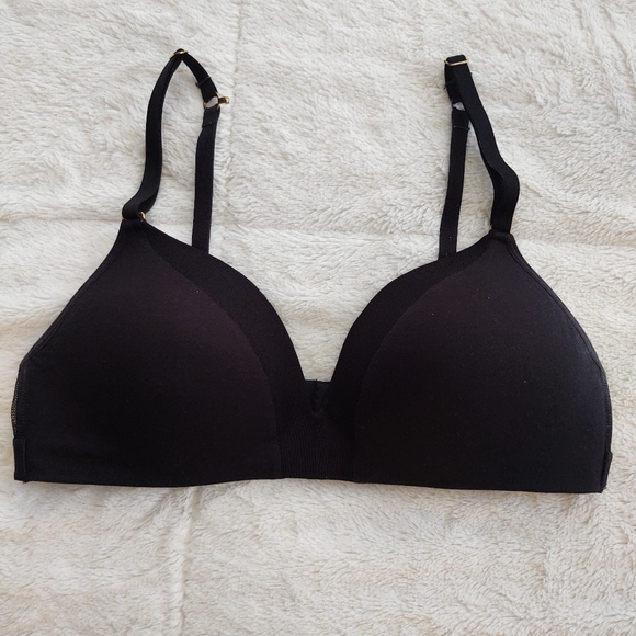 Bras - Picture 8 of 8